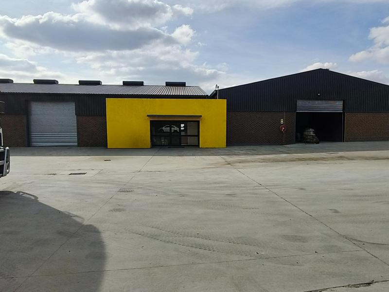 To Let Commercial Property for Rent in Southernwood Eastern Cape